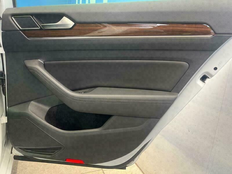 PASSAT VARIANT