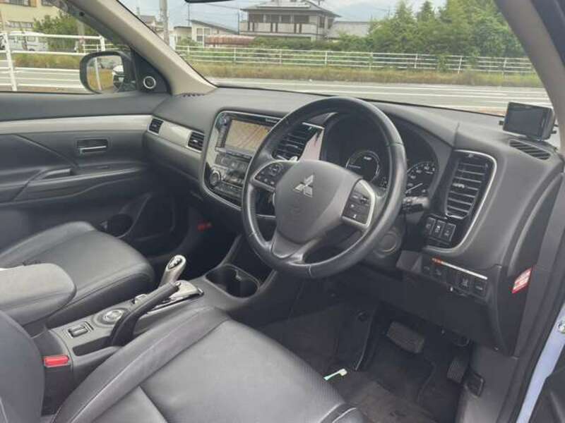 OUTLANDER PHEV