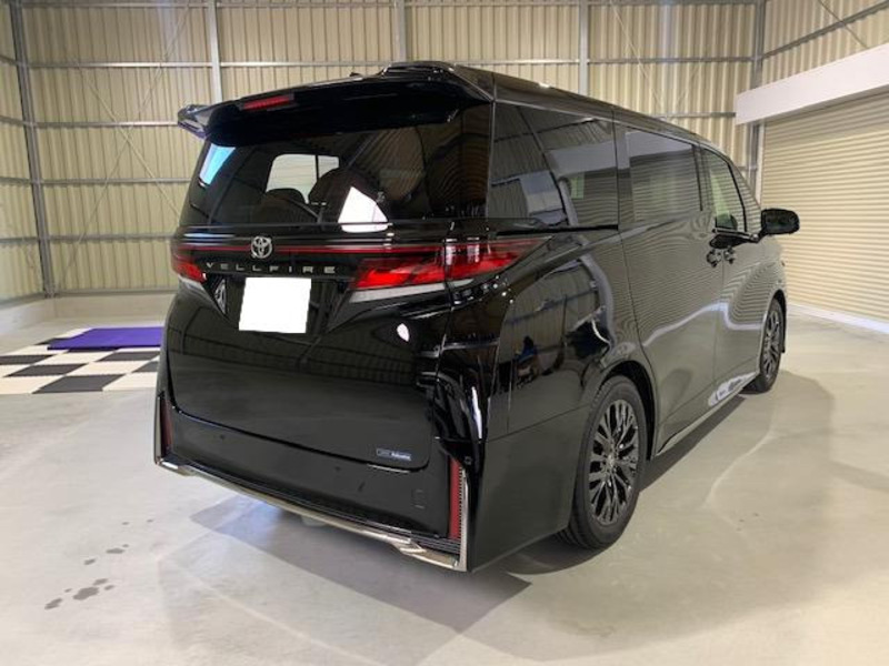 VELLFIRE-1