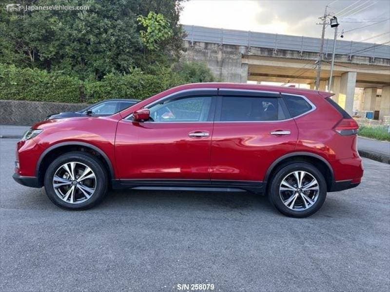 X-TRAIL-9