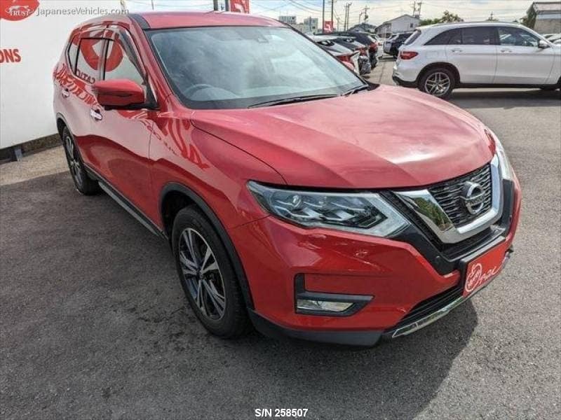 X-TRAIL