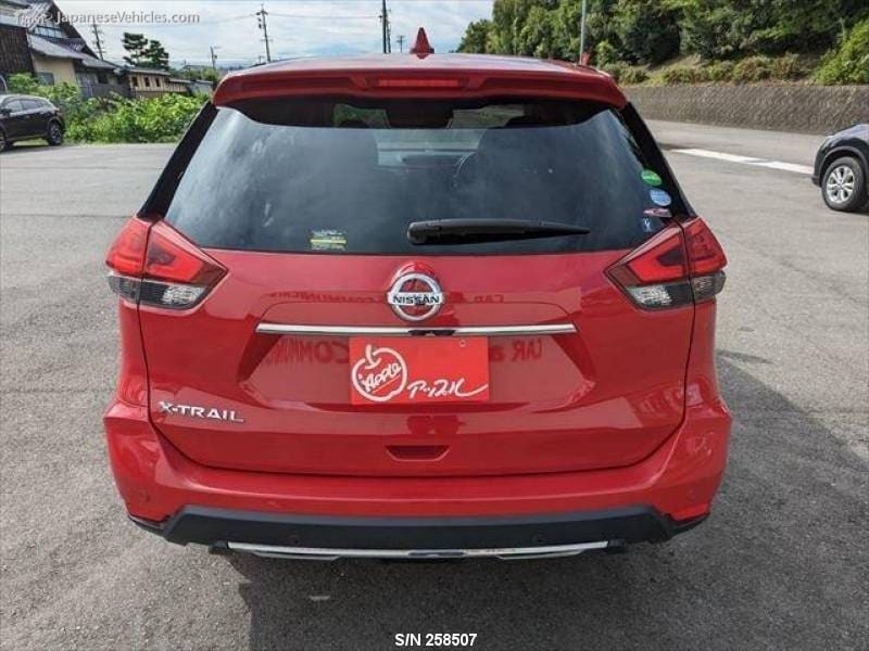 X-TRAIL