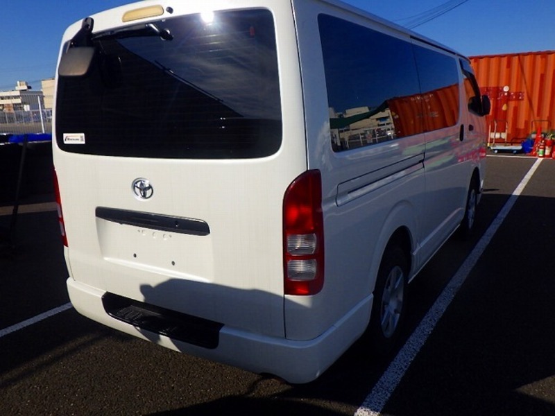 HIACE VAN