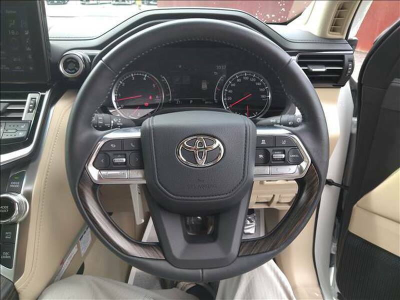 LAND CRUISER