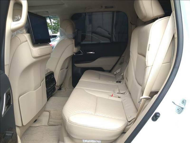 LAND CRUISER