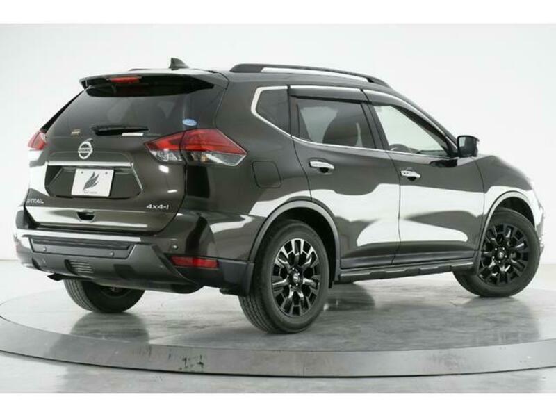 X-TRAIL