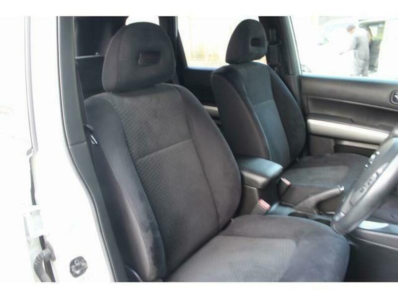 X-TRAIL-4