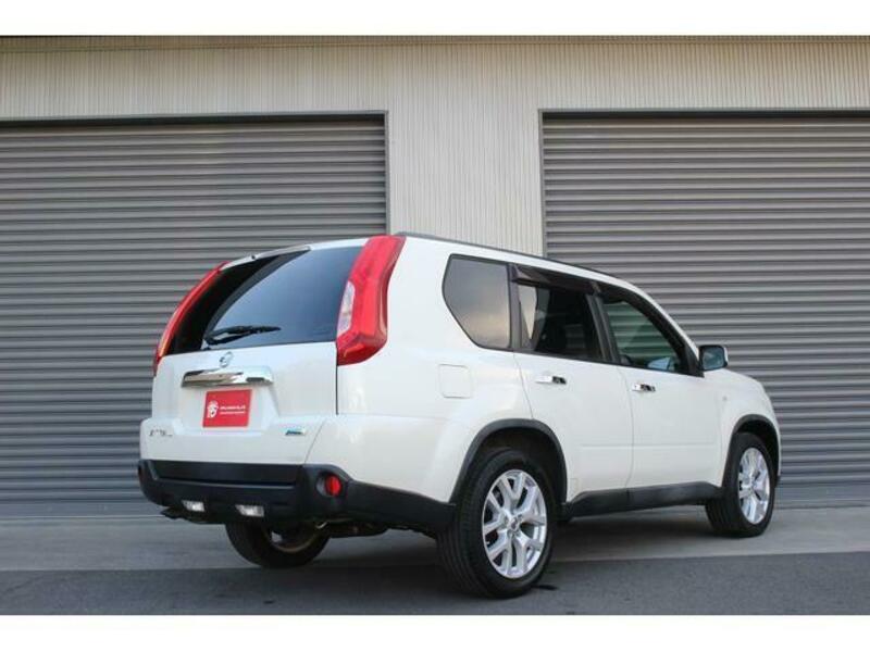 X-TRAIL-1