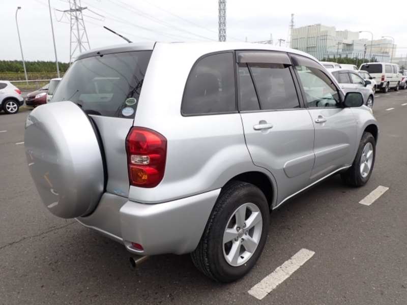 RAV4