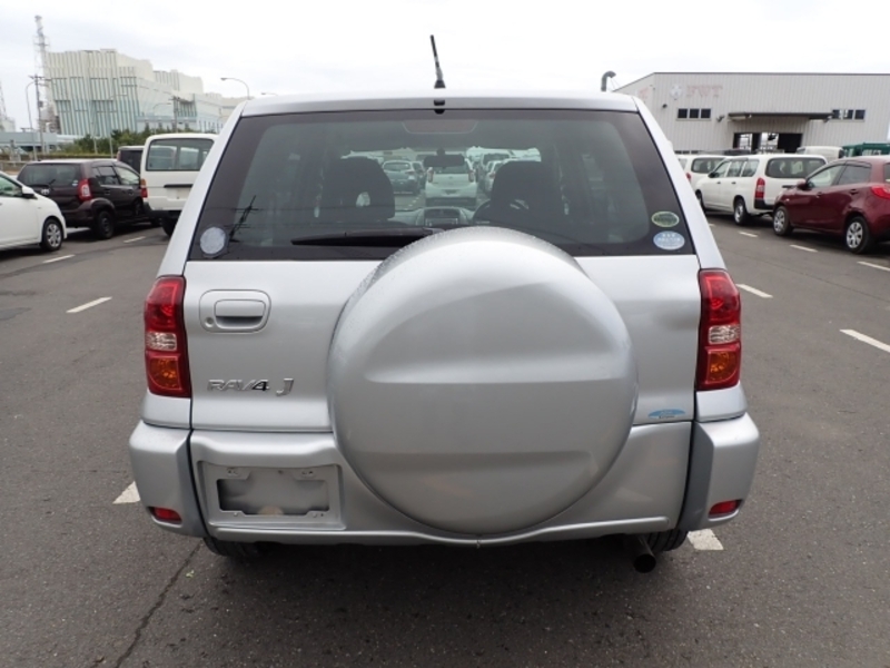 RAV4