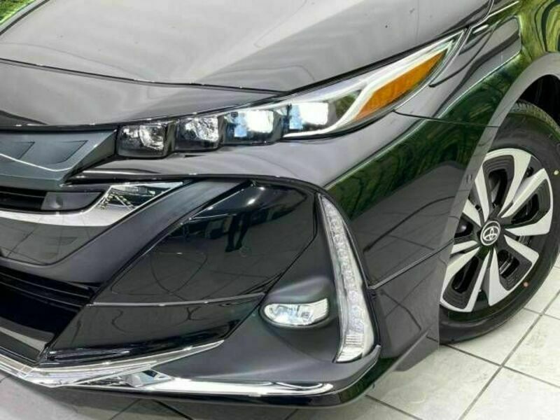 PRIUS PHV