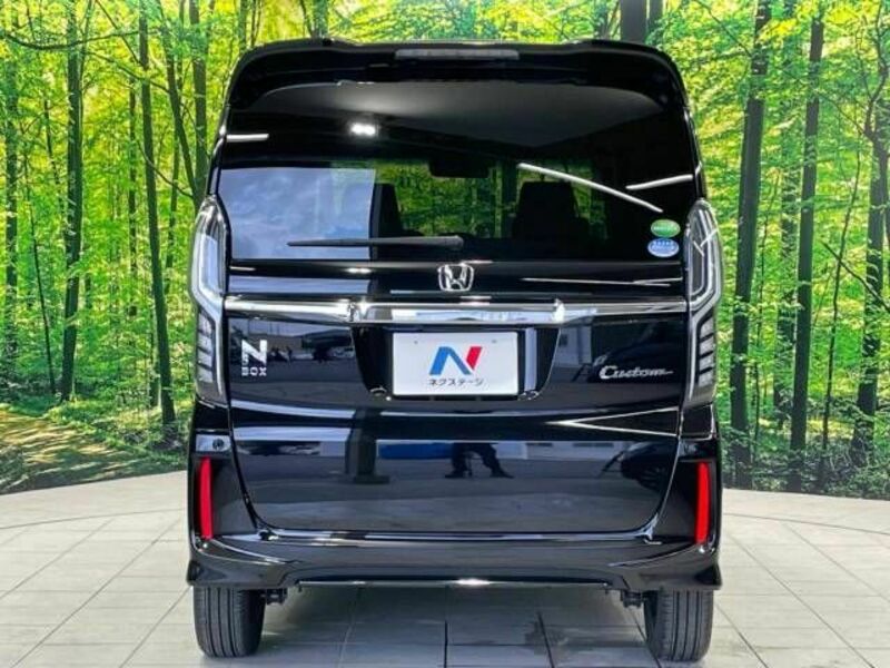N BOX CUSTOM
