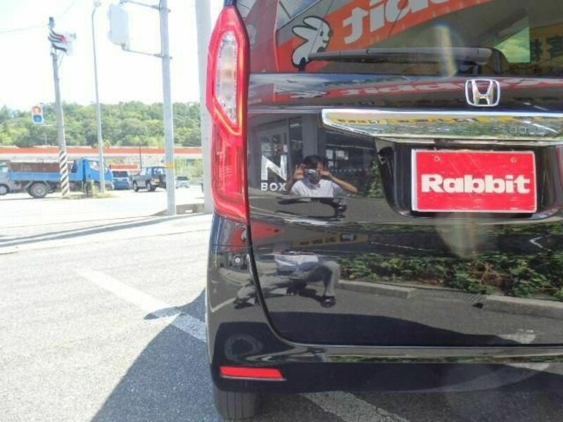 N BOX