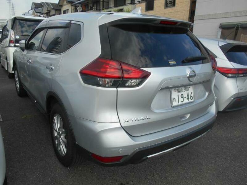 X-TRAIL
