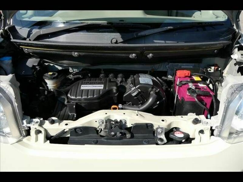 N BOX