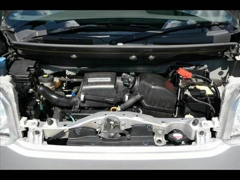 N BOX