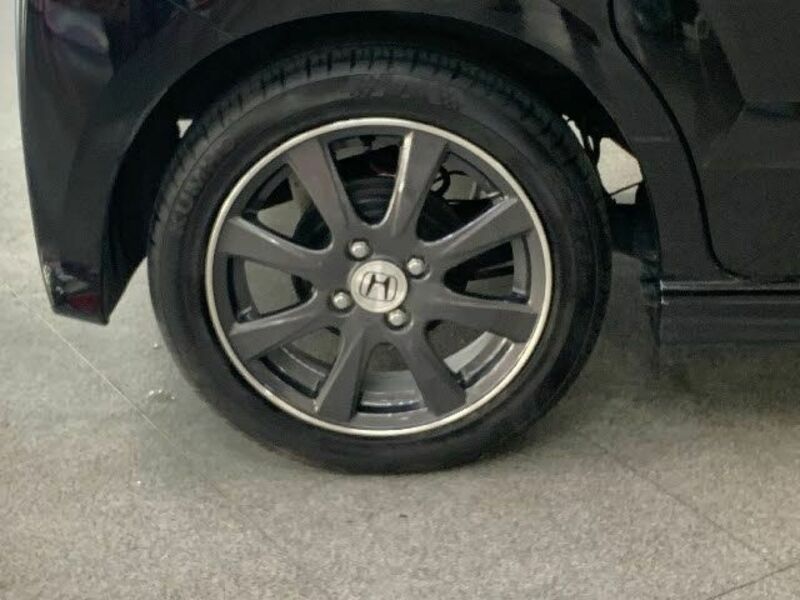 N BOX