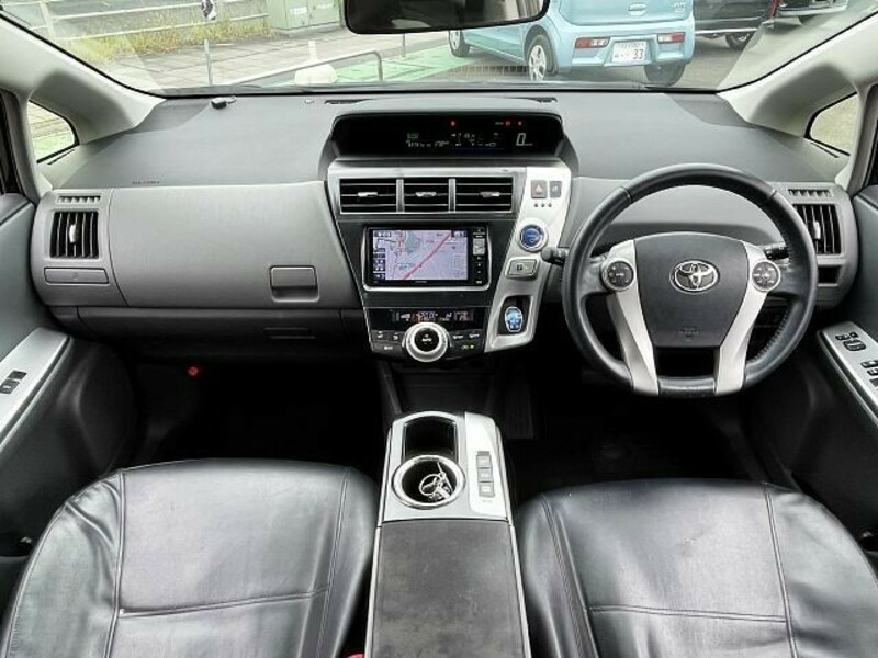 PRIUS ALPHA