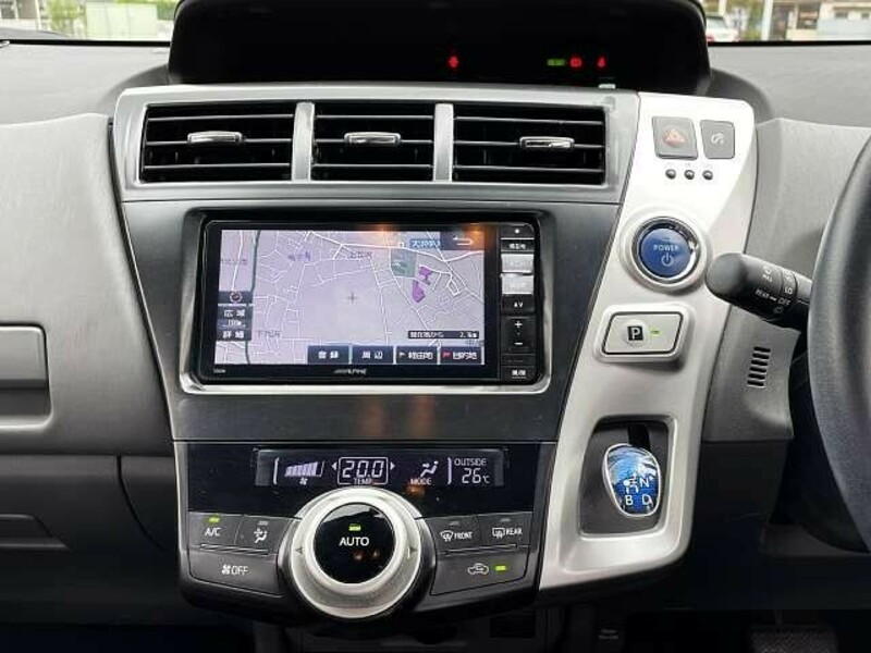 PRIUS ALPHA