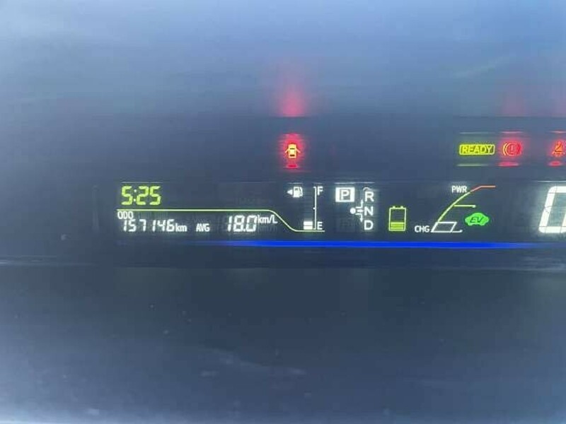 PRIUS ALPHA