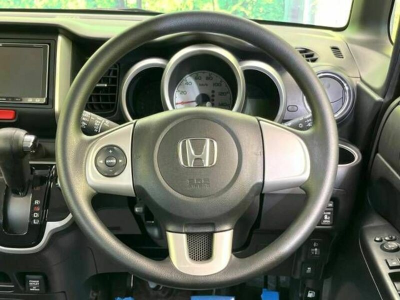 N BOX