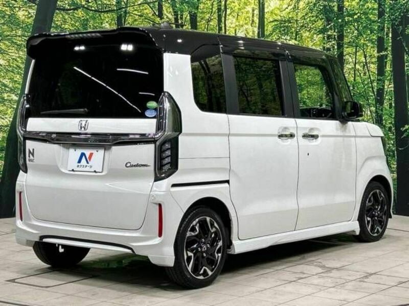 N BOX CUSTOM