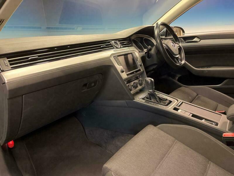 PASSAT VARIANT