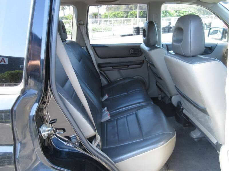 X-TRAIL