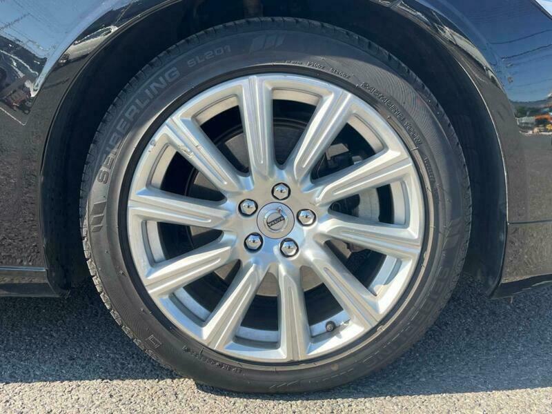 V90