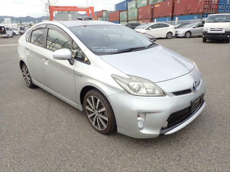 TOYOTA　PRIUS
