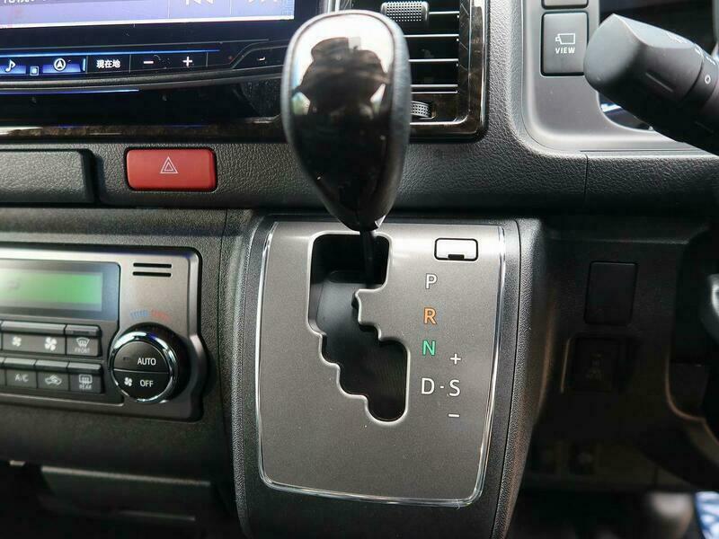 HIACE VAN