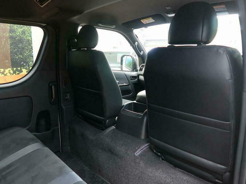 HIACE VAN