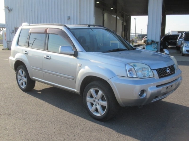 X-TRAIL