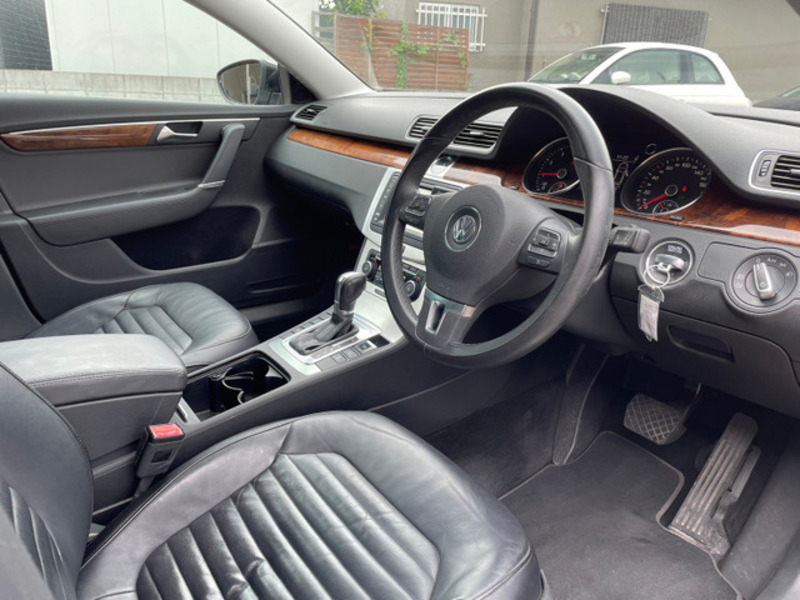PASSAT VARIANT