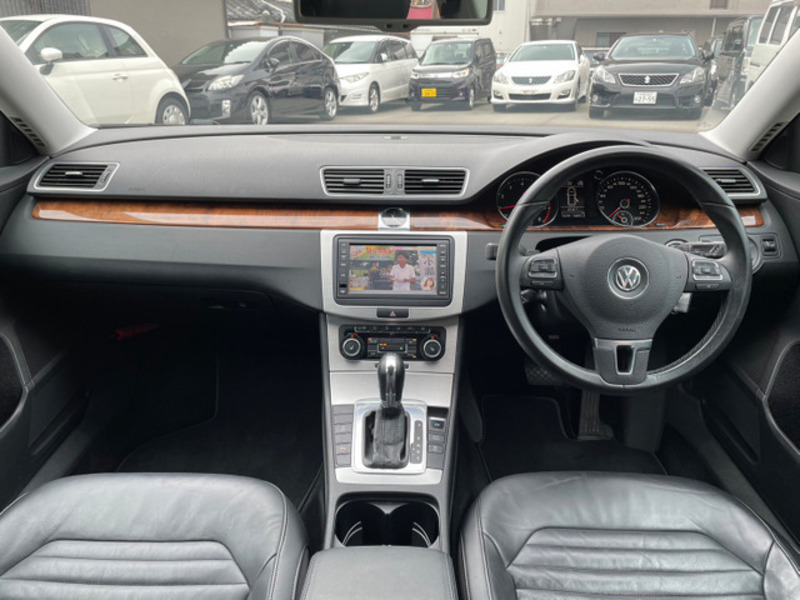PASSAT VARIANT