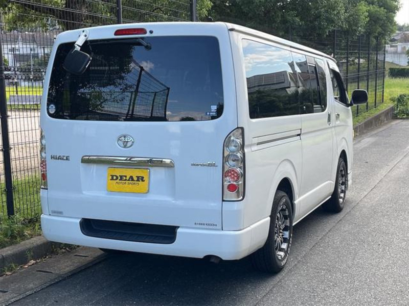 HIACE VAN