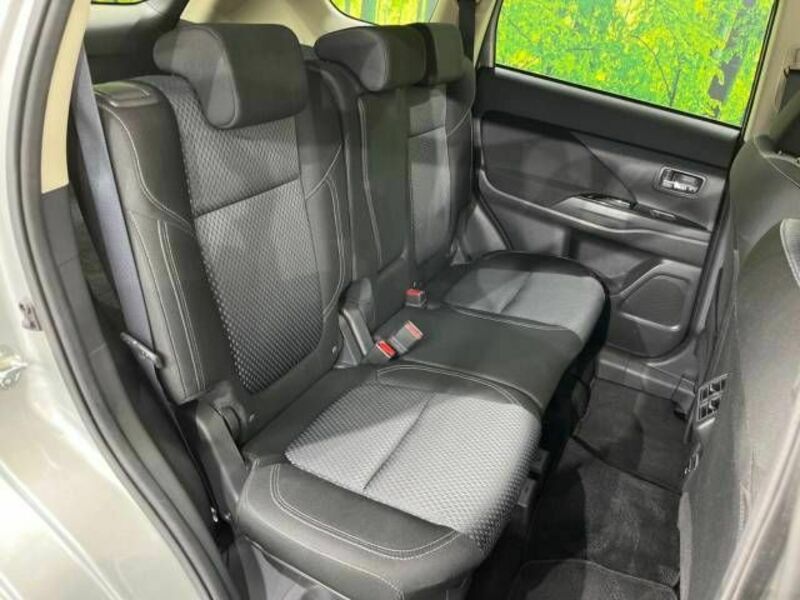 OUTLANDER PHEV