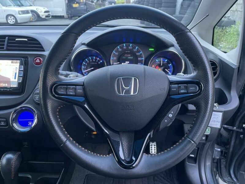 FIT HYBRID