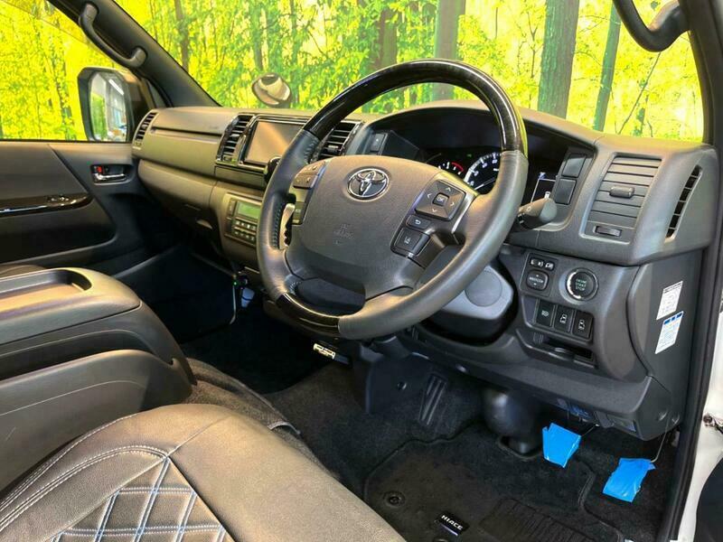 HIACE VAN