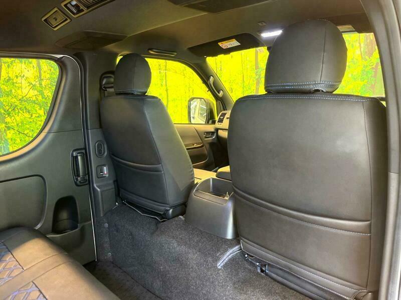HIACE VAN