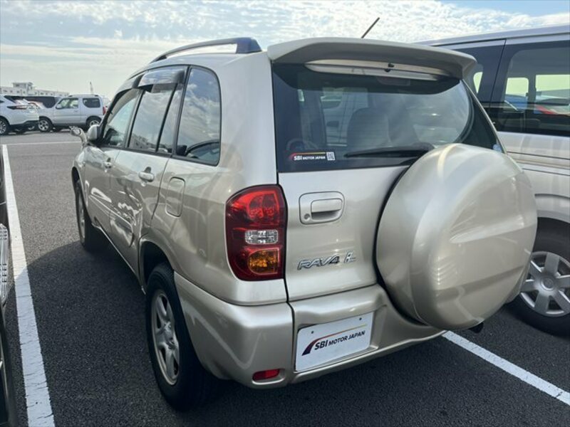 RAV4