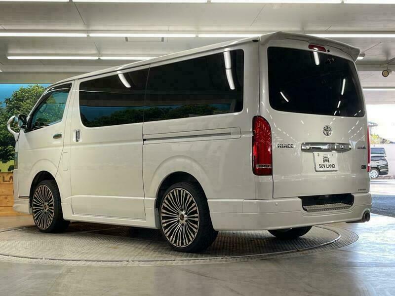 HIACE VAN