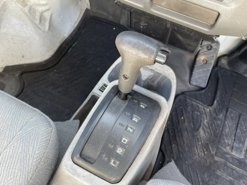 MINICAB TRUCK