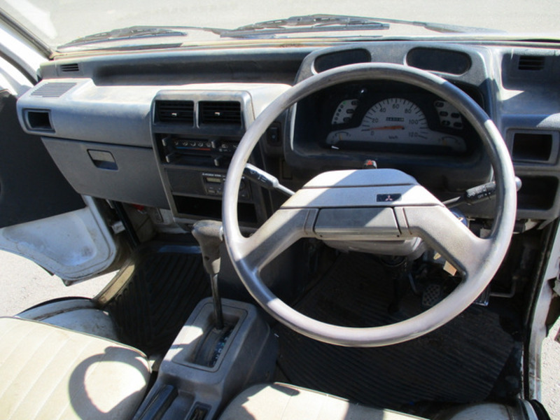 MINICAB TRUCK