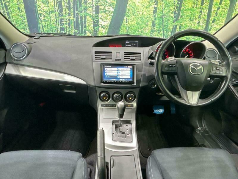 Axela Sport
