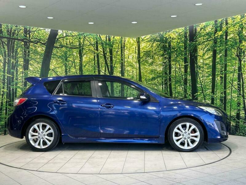 Axela Sport