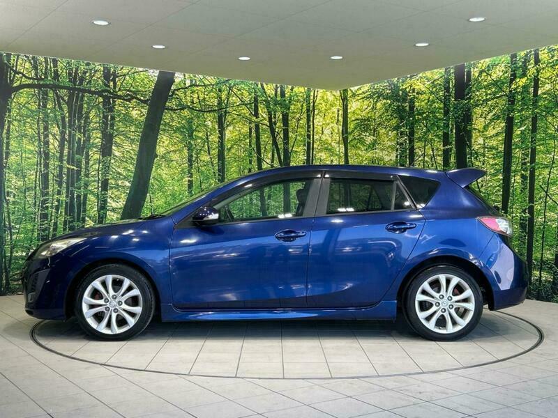 Axela Sport