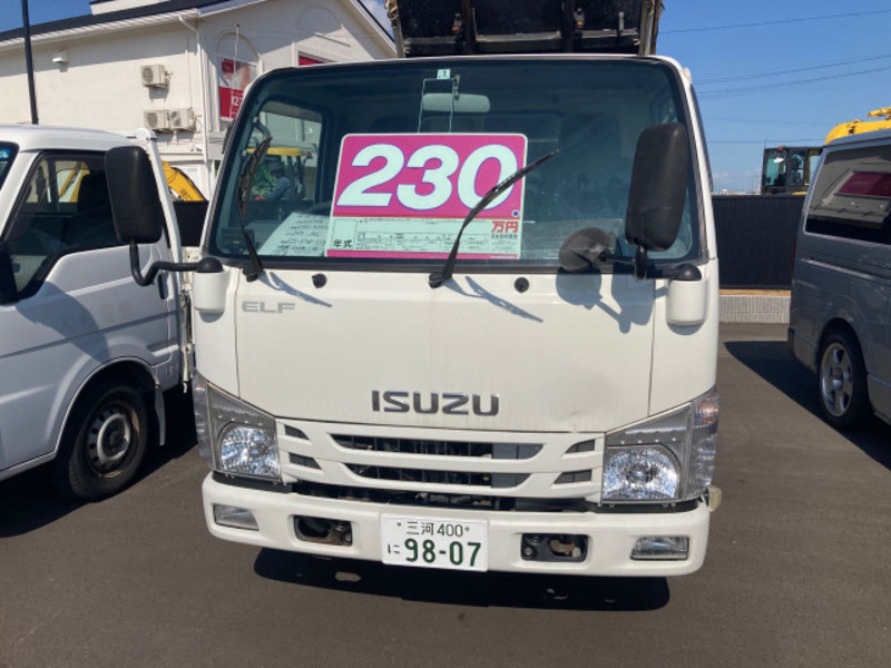 ISUZU　ELF