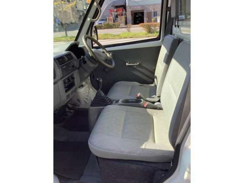 MINICAB TRUCK