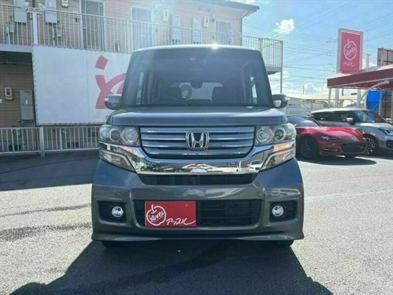 N BOX CUSTOM